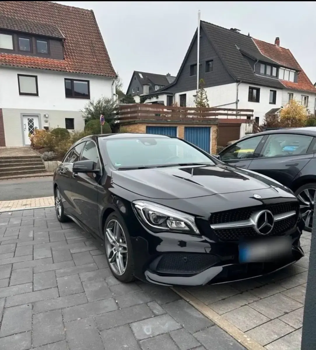 Gebraucht Mercedes CLA180 122 PS (89 kW) 2017 Schwarz Limousine