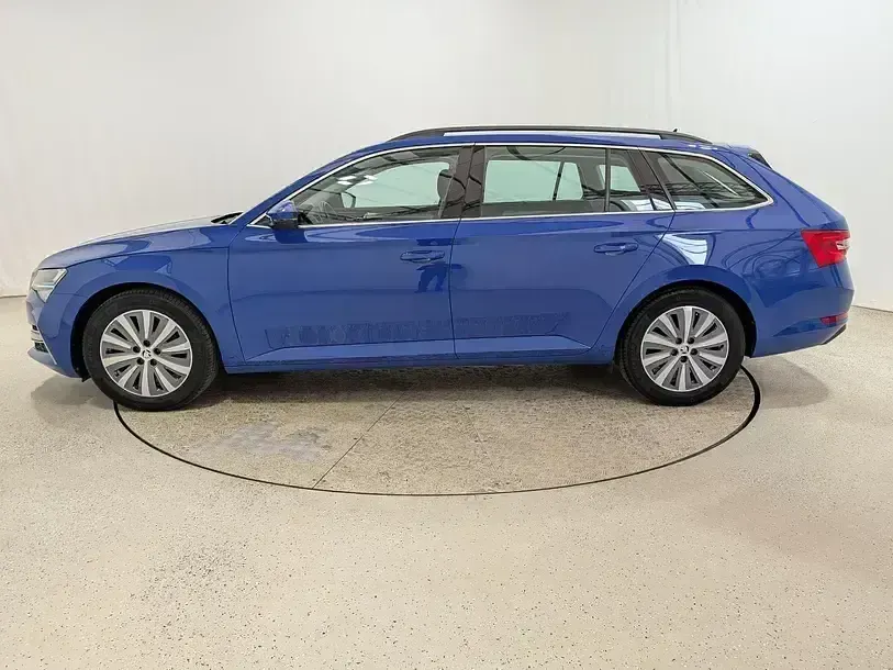 Gebraucht Skoda Superb Ambition 218 PS (160 kW) 2022 Energyblau Kombi
