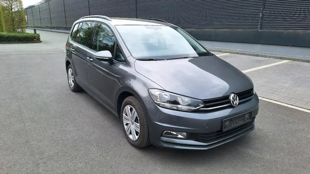 Gebraucht VW Touran 115 PS (84 kW) 2017 Grau Van / Kleinbus