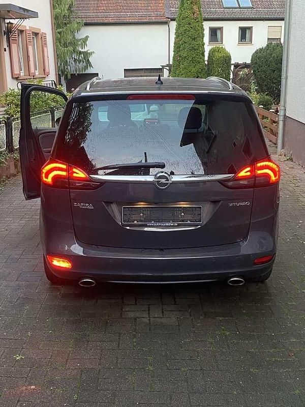 Gebraucht Opel Zafira Tourer Innovation 194 PS (142 kW) 2014 Grau Van / Kleinbus