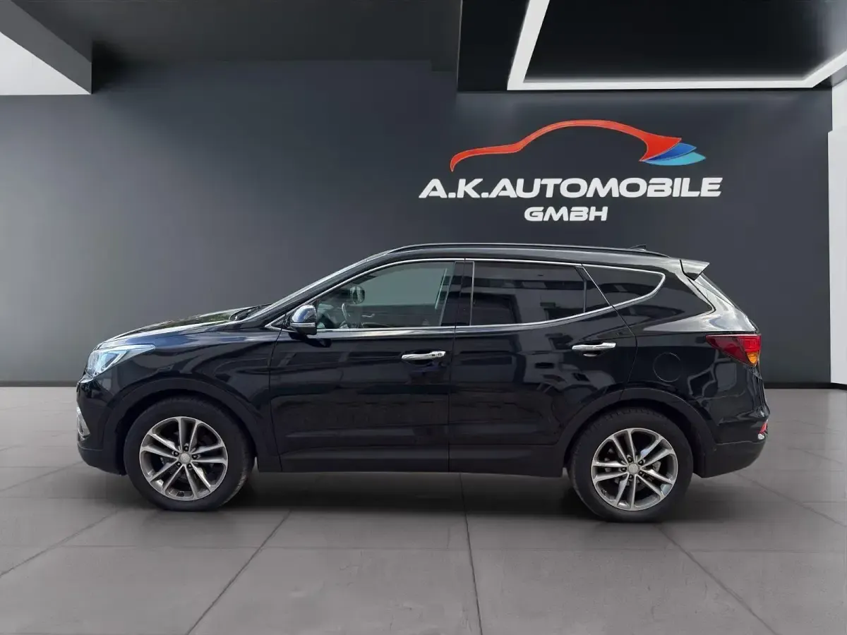 Gebraucht Hyundai Santa Fe Premium 200 PS (147 kW) 2016 Schwarz SUV