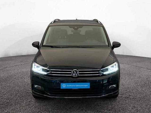 Gebraucht VW Touran Highline 150 PS (110 kW) 2024 Deep black perleffekt Van / Kleinbus