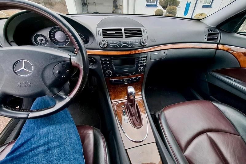 Gebraucht Mercedes E270 177 PS (130 kW) 2004 Schwarz Limousine