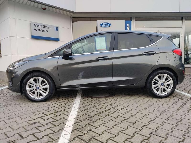 Gebraucht Ford Fiesta Titanium 101 PS (74 kW) 2023 Magneticgrau Kleinwagen