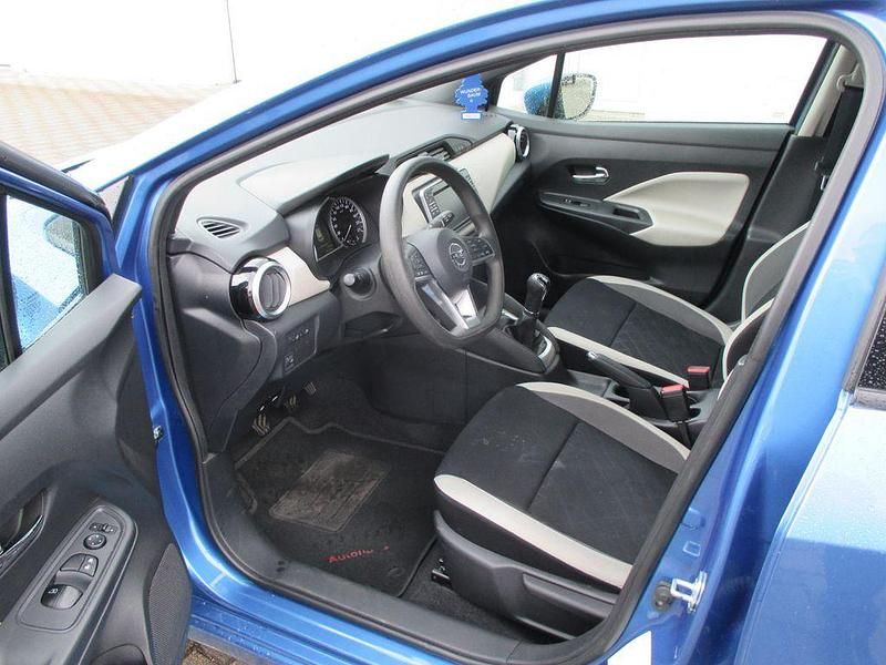 Gebraucht Nissan Micra Acenta 90 PS (66 kW) 2018 Blau Kleinwagen