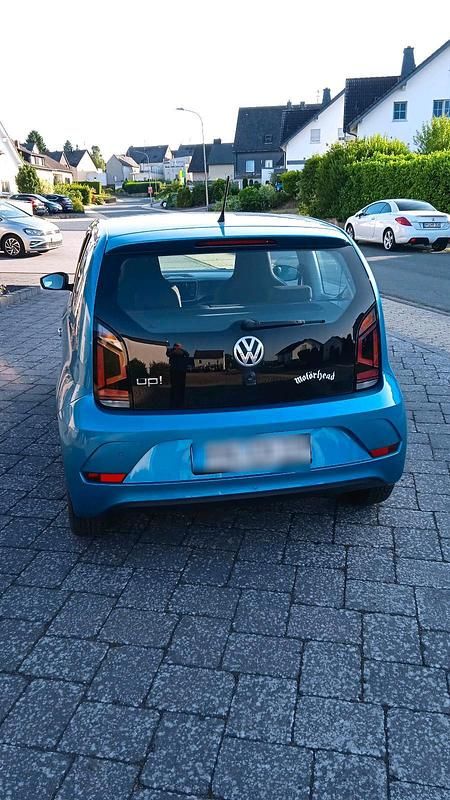Gebraucht VW Golf VII 60 PS (44 kW) 2019 Blau Kleinwagen