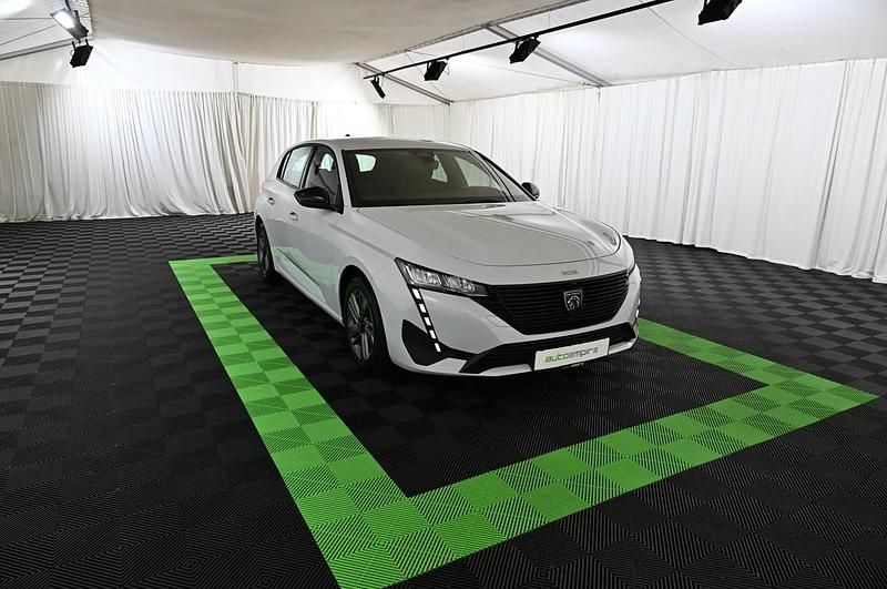 Gebraucht Peugeot 308 Active 131 PS (96 kW) 2024 Weiß Limousine