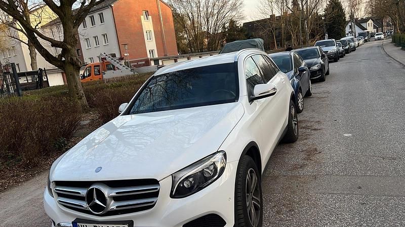 Gebraucht Mercedes 220 160 PS (117 kW) 2015 Weiß Kombi