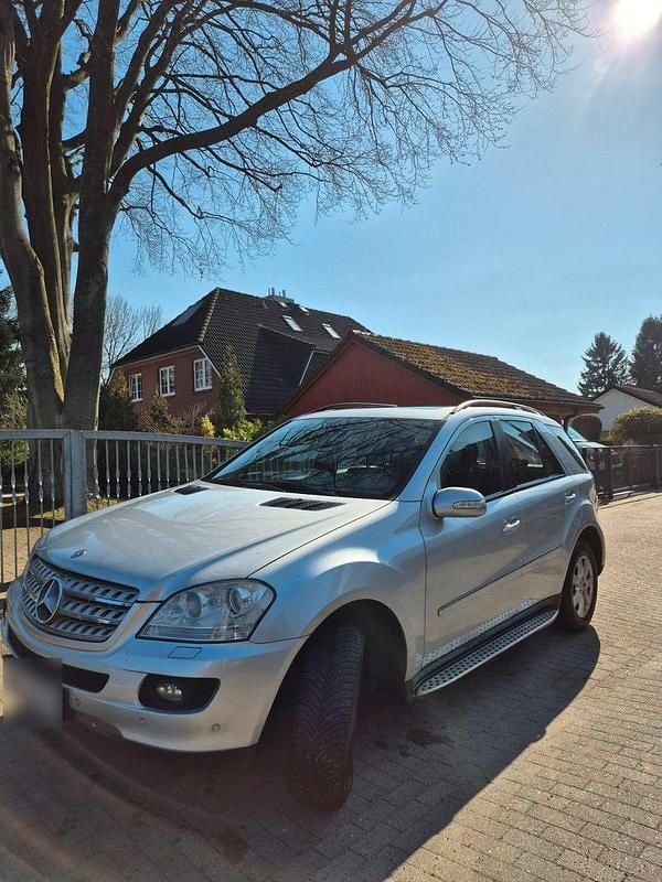 Gebraucht Mercedes ML320 224 PS (164 kW) 2006 Silber SUV