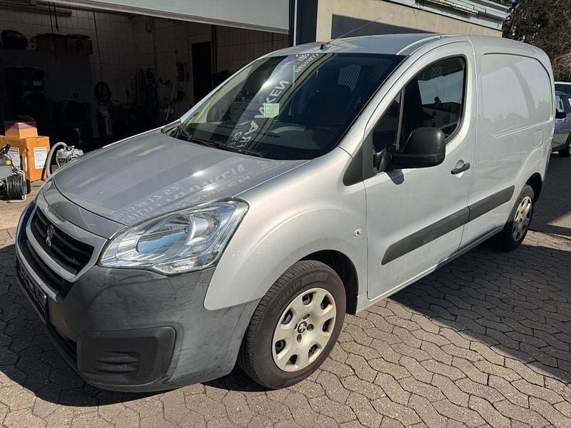 Gebraucht Peugeot Partner 99 PS (72 kW) 2012 Silber Van / Kleinbus