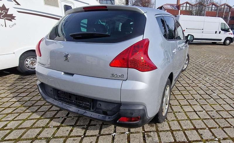 Gebraucht Peugeot 3008 120 PS (88 kW) 2011 Grau Kombi