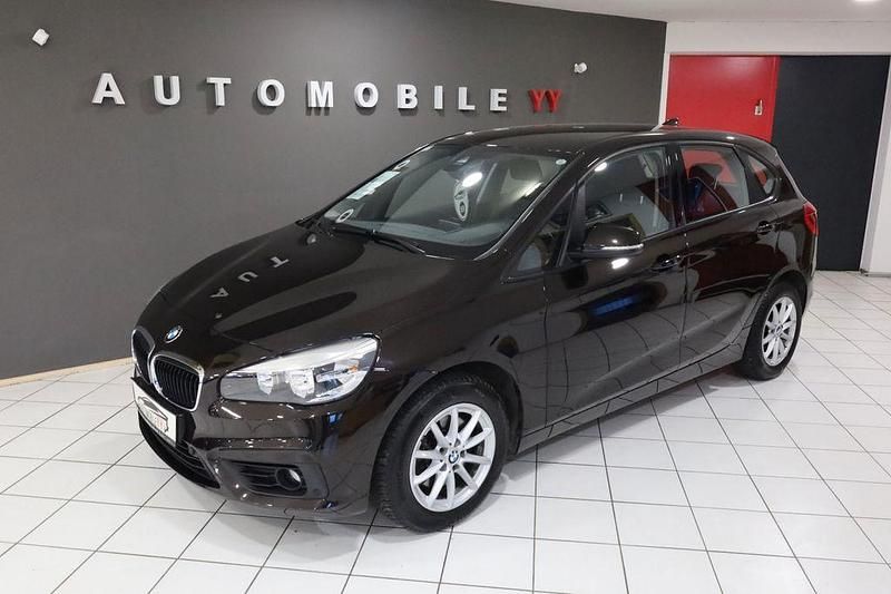 Gebraucht BMW 220 Active Tourer Advantage 192 PS (141 kW) 2017 Braun Van / Kleinbus