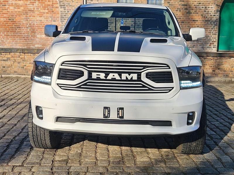 Weiß Gebraucht 2018 Dodge Ram Abholung | 38.990 € (Teuer) - Bild 1/4