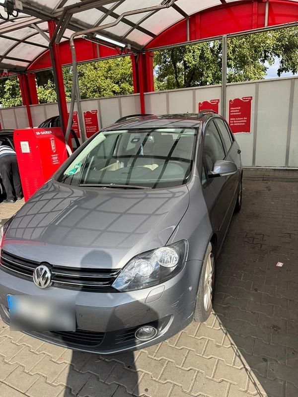 Grau Gebraucht 2009 VW Golf VI Limousine | 3.200 € (Fairer Preis) - Bild 1/4