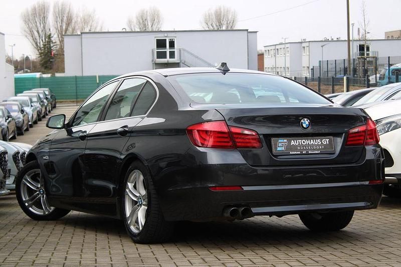 Gebraucht BMW 530 Performance 245 PS (180 kW) 2011 Grau Limousine