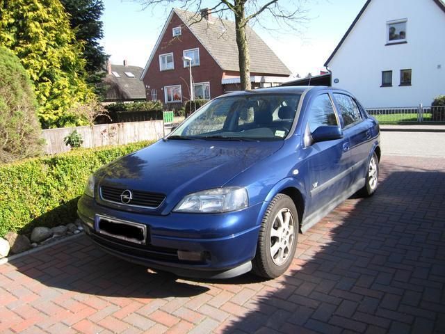 Gebraucht Opel Astra Enjoy 84 PS (61 kW) 2003 Blau metallic Limousine