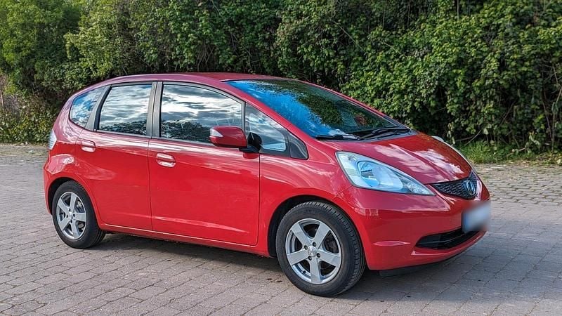 Second-hand Honda Jazz 100 CP (73 kW) 2009 Roșu Hatchback