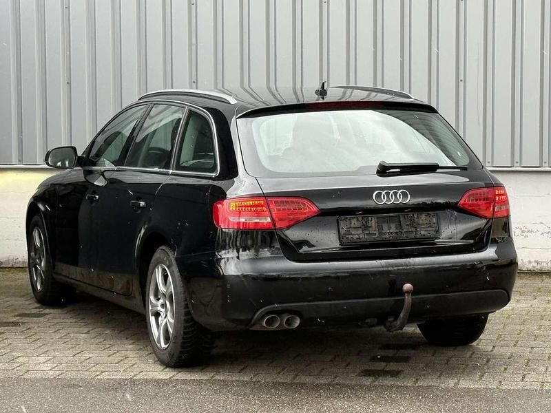 Gebraucht Audi A4 Attraction 143 PS (105 kW) 2009 Brillantschwarz Kombi
