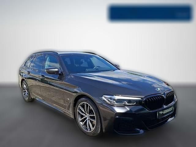 Grau metallic Gebraucht 2021 BMW 520 M Sport | 39.450 € (Etwas zu teuer) - Bild 1/4