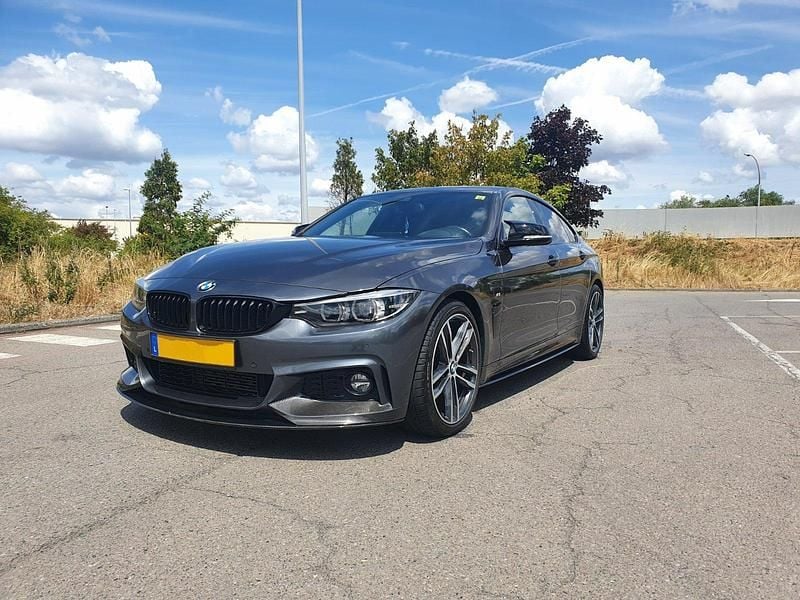 Grau Gebraucht 2018 BMW 420 M Performance Coupé | 26.900 € - Bild 1/3