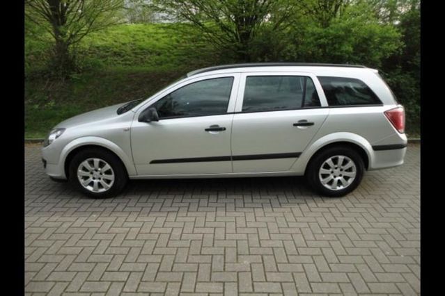 Gebraucht Opel Astra 105 PS (77 kW) 2004 Silber metallic Kombi
