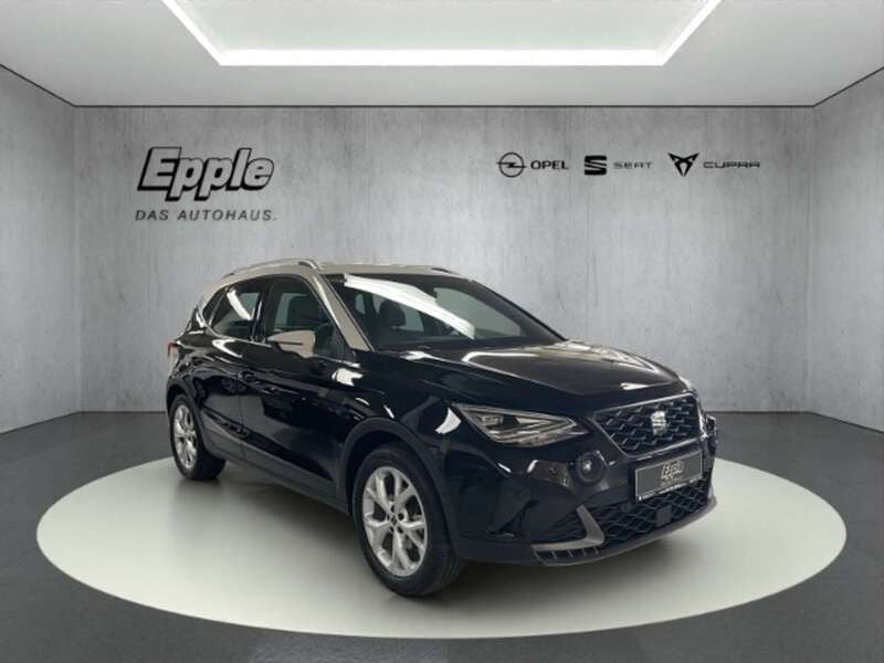 Mitternachtsschwarz Gebraucht 2024 Seat Arona FR SUV | 24.890 € (Fairer Preis) - Bild 1/2