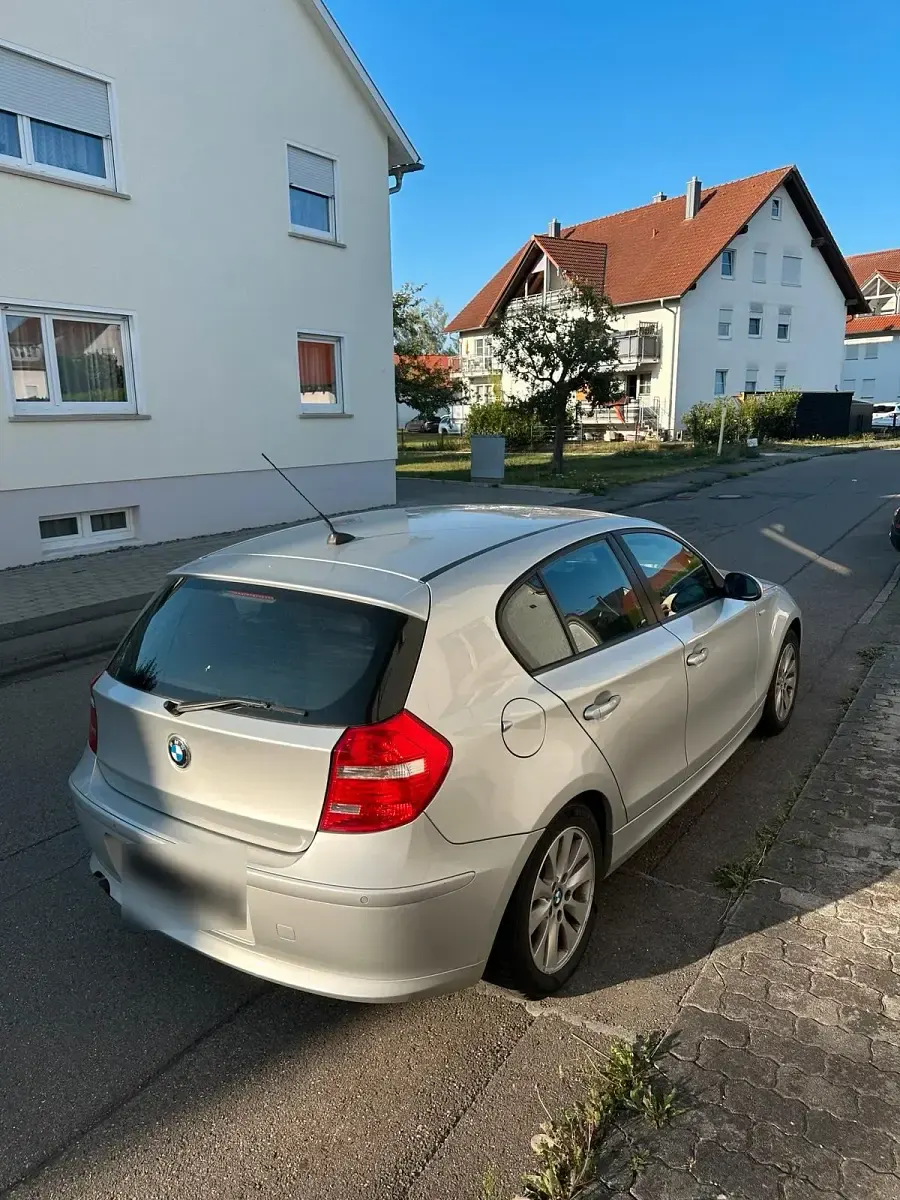 Gebraucht BMW 116 122 PS (89 kW) 2007 Silber Kleinwagen