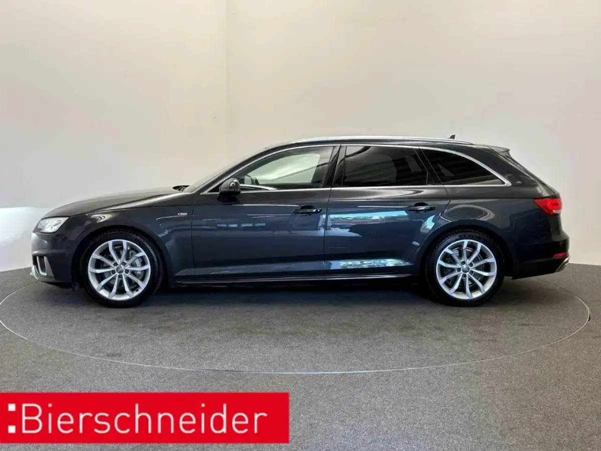 Gebraucht Audi A4 Ambiente 190 PS (139 kW) 2019 Grau Kombi