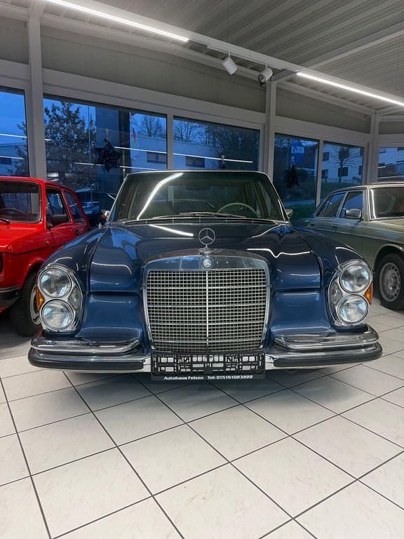 Gebraucht Mercedes 300 252 PS (185 kW) 1972 Blau Limousine