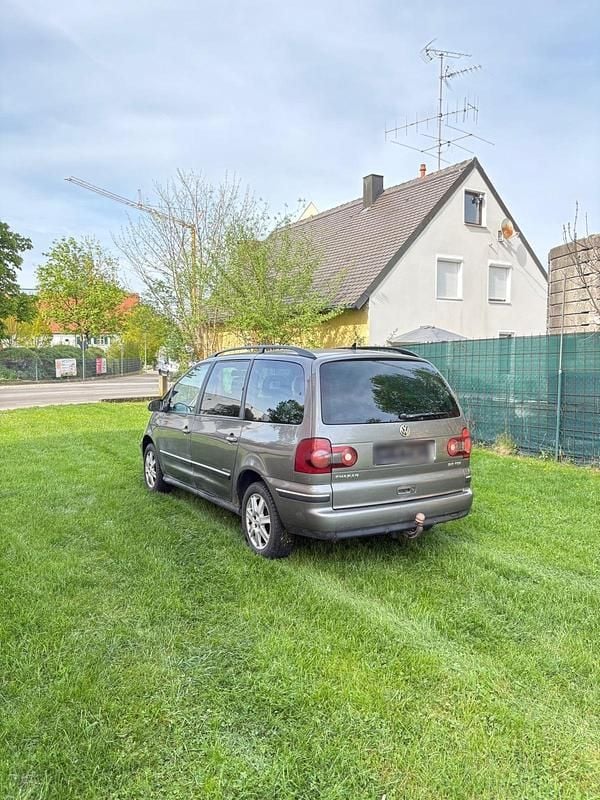 Usata VW Sharan 140 CV (102 kW) 2009 Grigio Monovolume