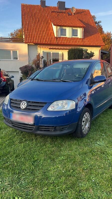 Blau Gebraucht 2009 VW Fox Kleinwagen | 890 € (Superpreis) - Bild 1/4