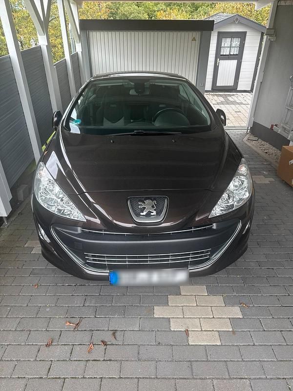 Braun Gebraucht 2010 Peugeot 3008 Cabrio | 4.999 € - Bild 1/4