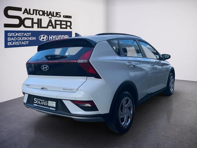 Gebraucht Hyundai Bayon Select 101 PS (74 kW) 2025 Atlas white / sol SUV