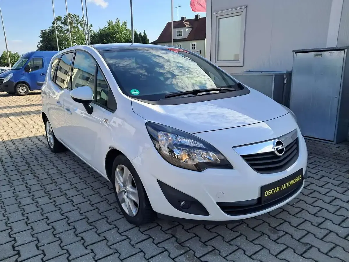 Gebraucht Opel Meriva Edition 110 PS (80 kW) 2011 Weiß Van / Kleinbus