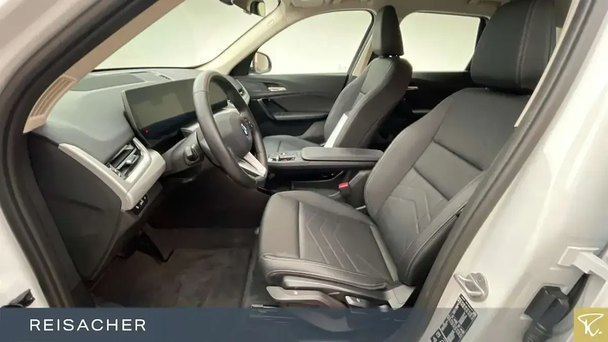 Gebraucht BMW X1 163 PS (119 kW) 2025 Mineralweiß metallic SUV
