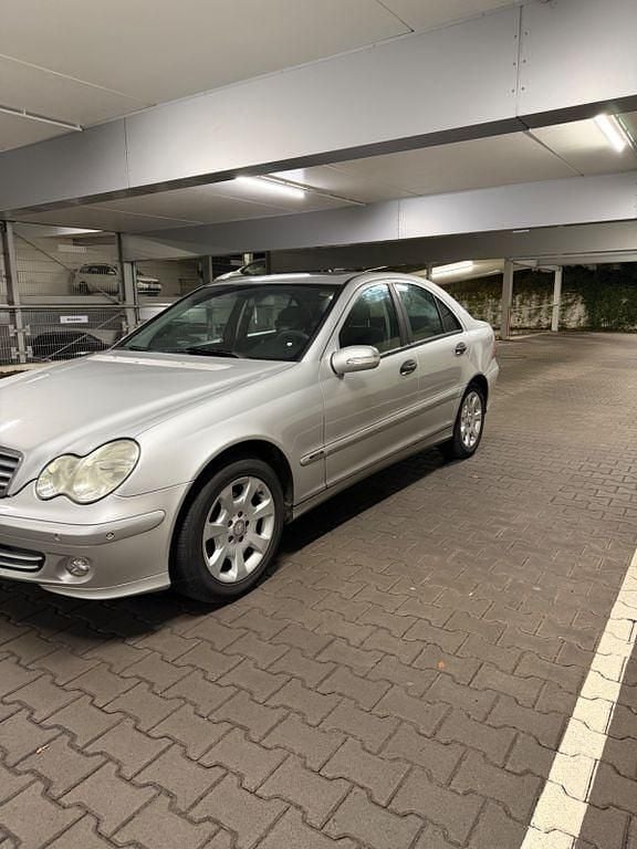 Gebraucht Mercedes C180 Elegance 143 PS (105 kW) 2004 Silber Limousine