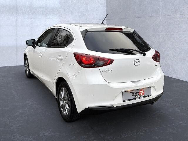 Gebraucht Mazda 2 Exclusive-Line 90 PS (66 kW) 2022 Snowflake white pearl (metallic) Limousine