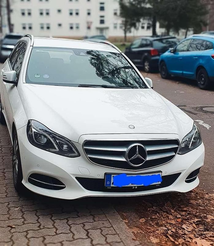 Weiß Gebraucht 2014 Mercedes E200 Kombi | 13.000 € (Guter Preis) - Bild 1/4