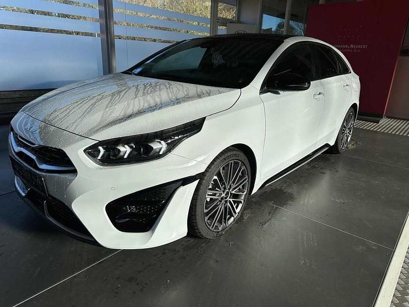 Gebraucht Kia ProCeed 140 PS (102 kW) 2024 Weiß Kleinwagen