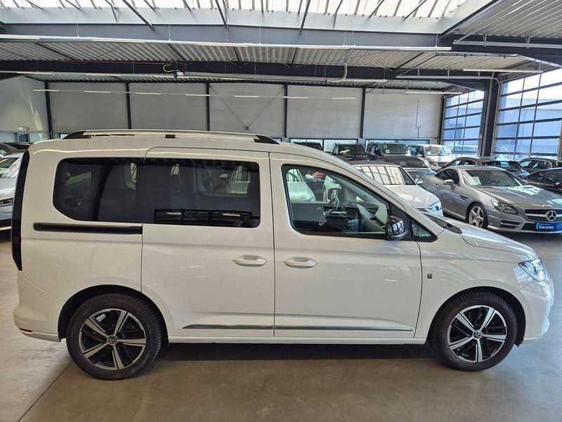 Gebraucht VW Caddy Style 122 PS (89 kW) 2021 Candyweiss Van / Kleinbus