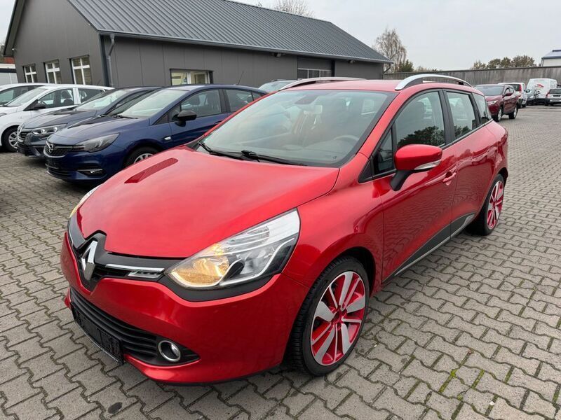 Rot Gebraucht 2015 Renault Clio IV Dynamique Limousine | 7.200 € (Etwas zu teuer) - Bild 1/4