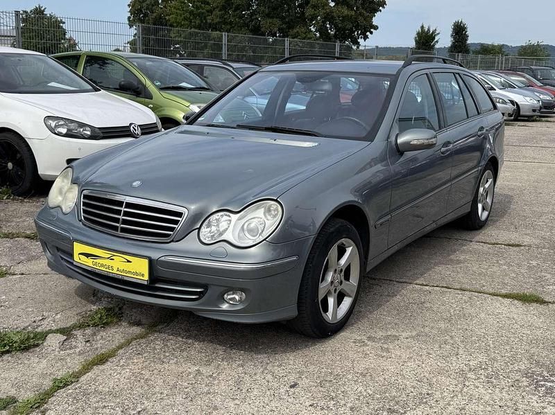 Grün Gebraucht 2004 Mercedes C200 Avantgarde Kombi | 1.490 € (Fairer Preis) - Bild 1/4
