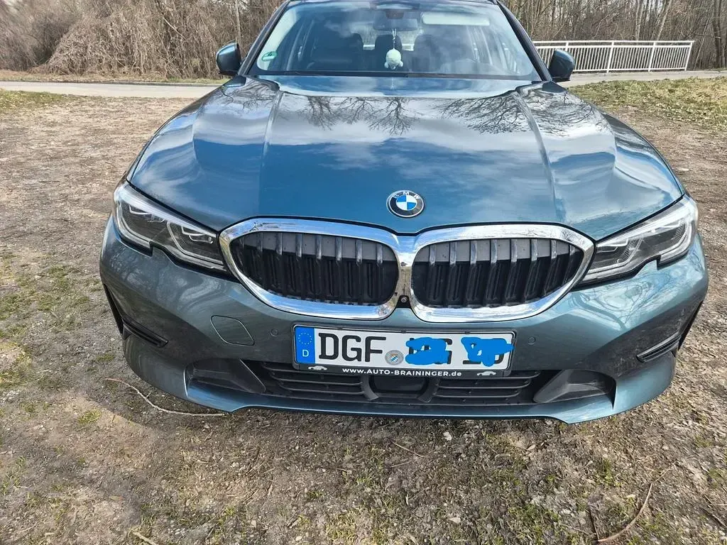Gebraucht BMW 320 Advantage 190 PS (139 kW) 2020 Blau Kombi