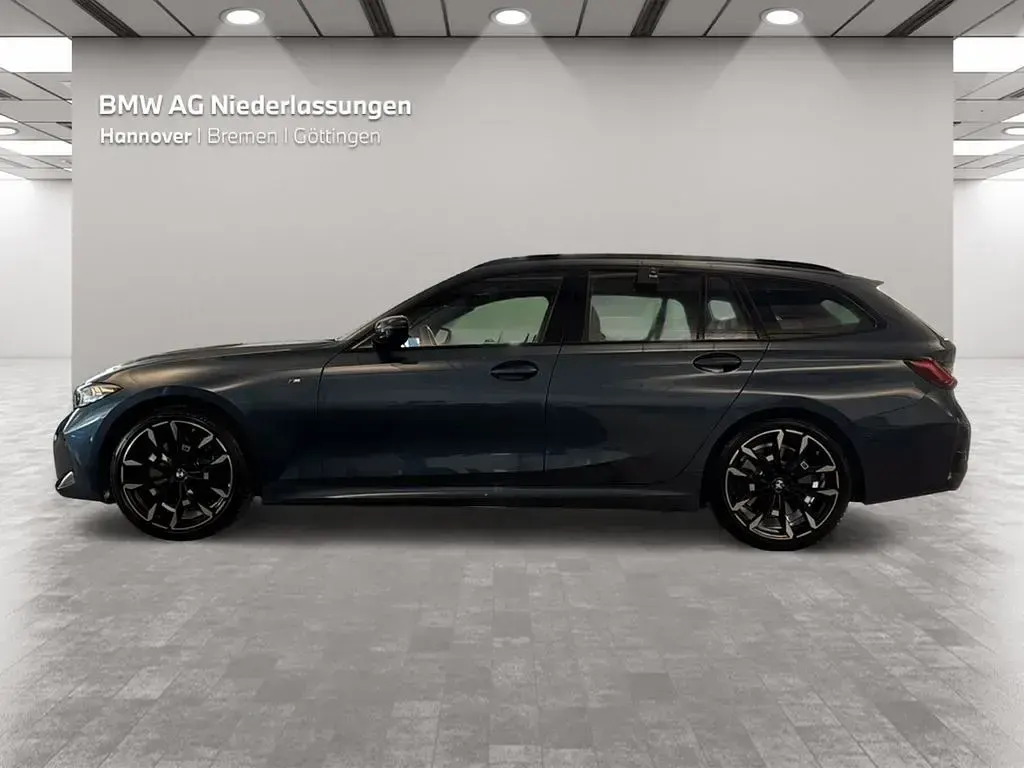 Używany BMW 320 Performance 190 KM (139 kW) 2025 Niebieski Kombi