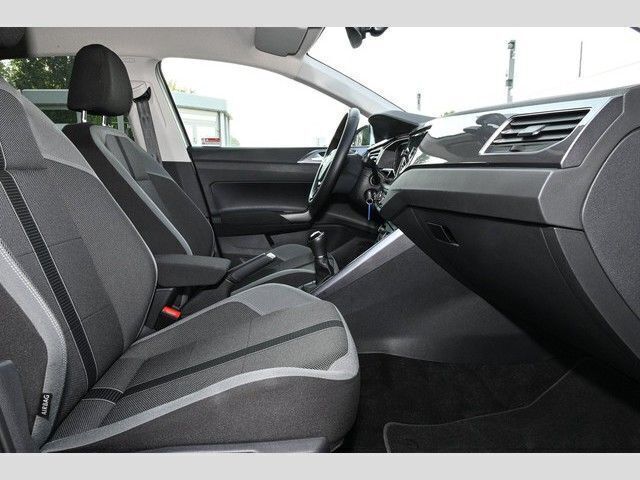 Gebraucht VW Polo Highline 110 PS (80 kW) 2021 Reflexsilber Kleinwagen
