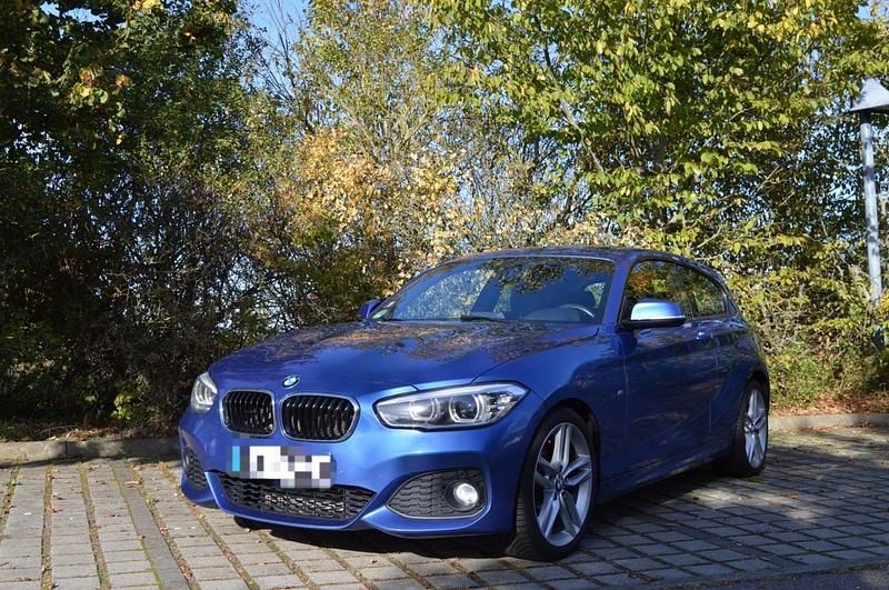 Blau Gebraucht 2015 BMW 120 Coupé M Sport Coupé | 13.800 € - Bild 1/4