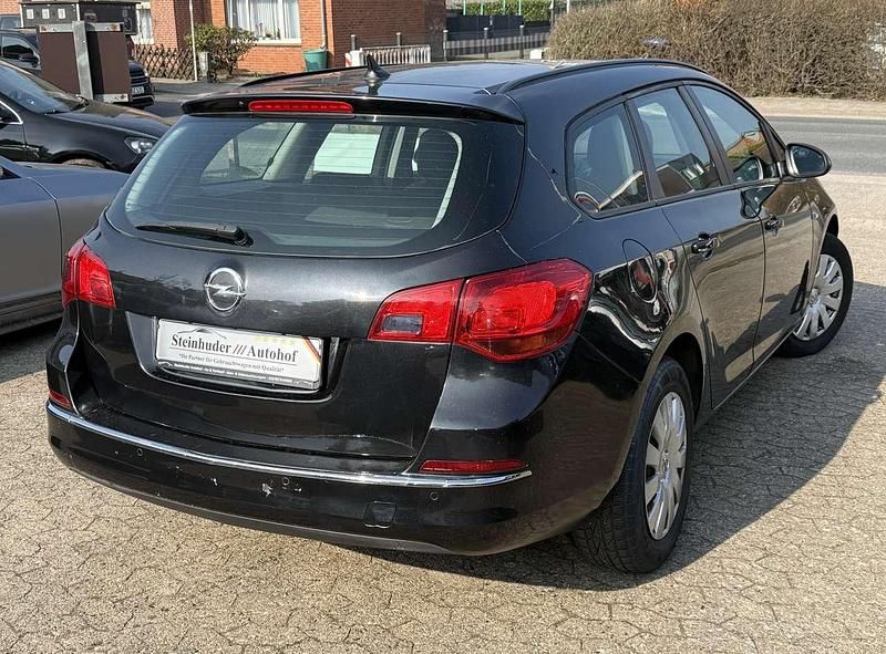 Gebraucht Opel Astra Edition 110 PS (80 kW) 2014 Karbonschw graphitschw midnigh Kombi