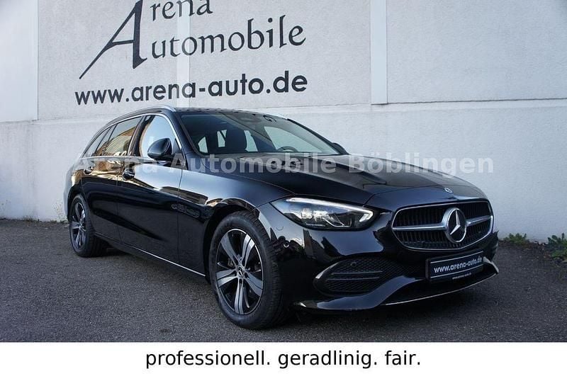 Schwarz Gebraucht 2023 Mercedes C200 Avantgarde Limousine | 33.500 € (Guter Preis) - Bild 1/4