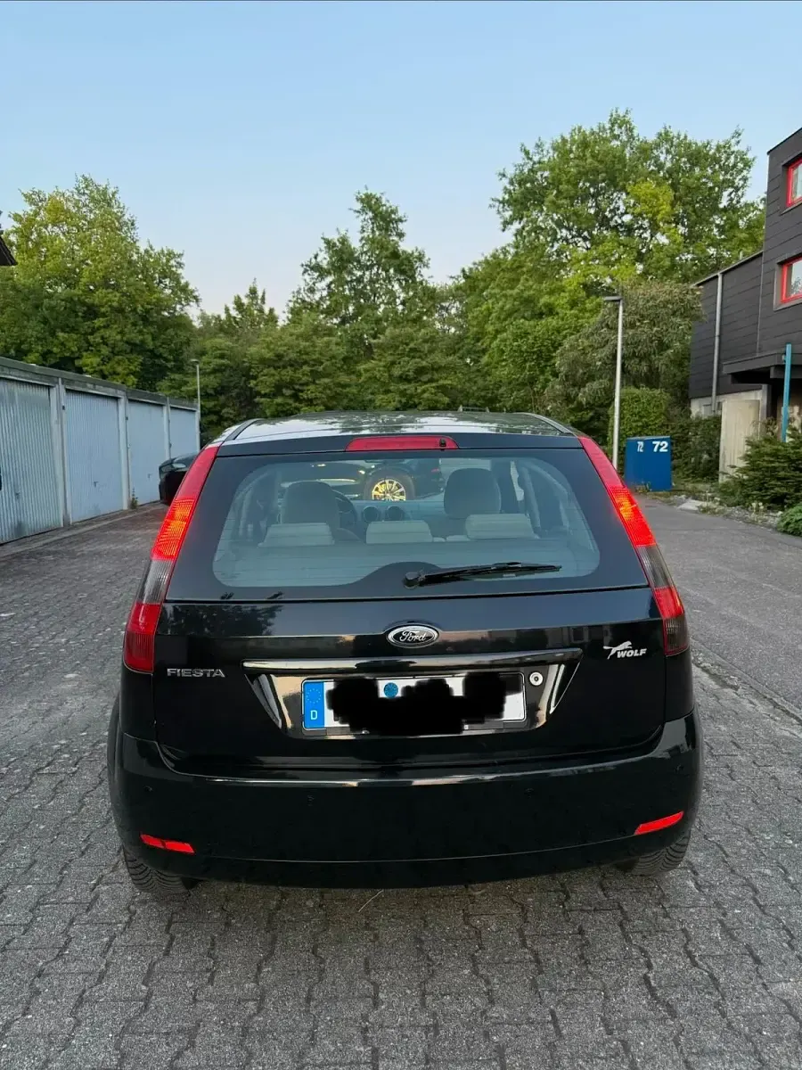 Gebraucht Ford Fiesta 101 PS (74 kW) 2005 Schwarz Kleinwagen