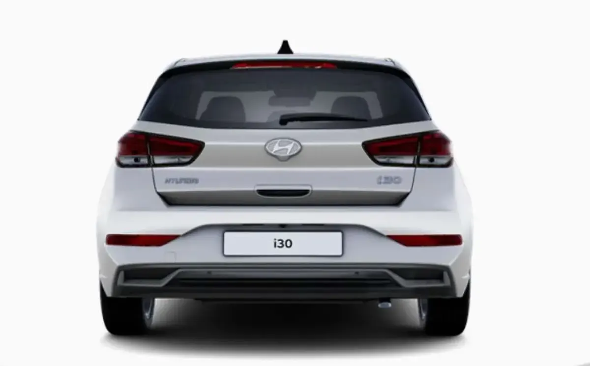 Neu Hyundai i30 Advantage 101 PS (74 kW) 2025 Silber Limousine